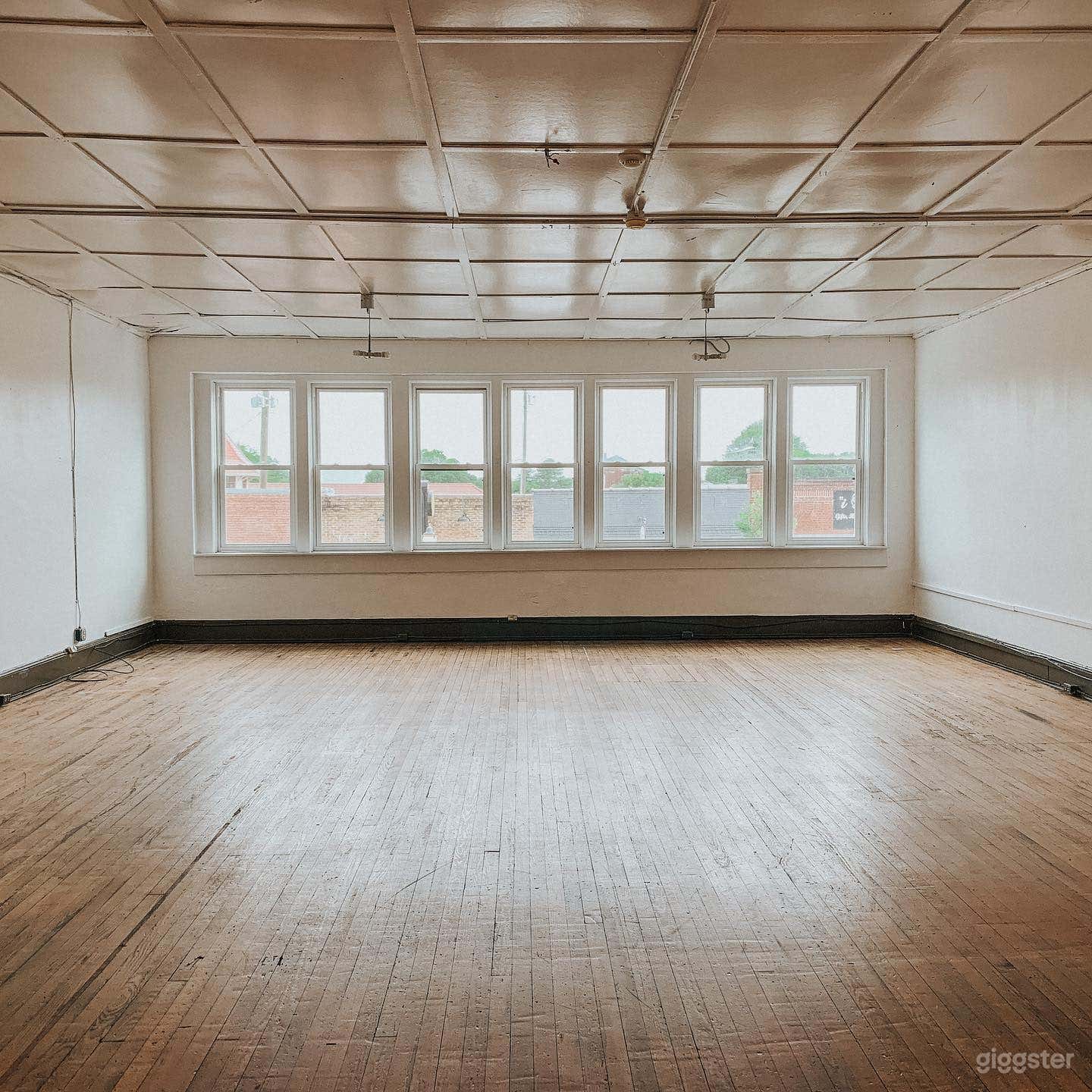 Bright and Cozy Studio Located in the heart of Fountain Inn Photo 1