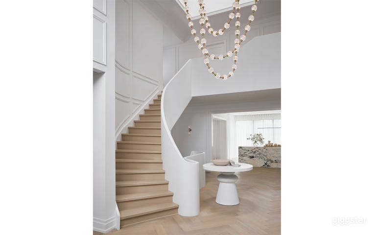  Modern mansion featured on Architectural Digest Italy 