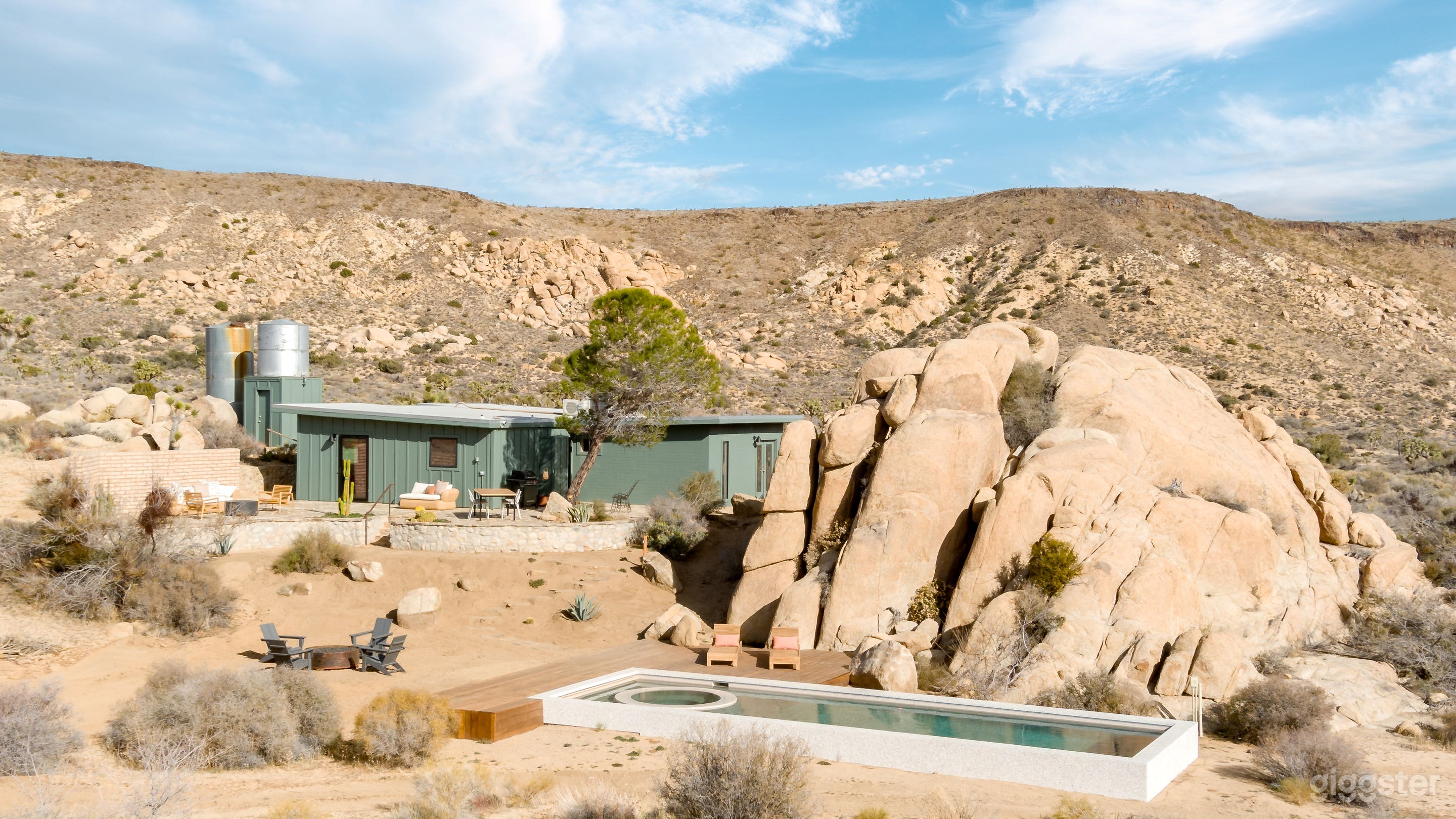 Horse Around-Pioneertown Pool Cabin w. Boulders Photo 4