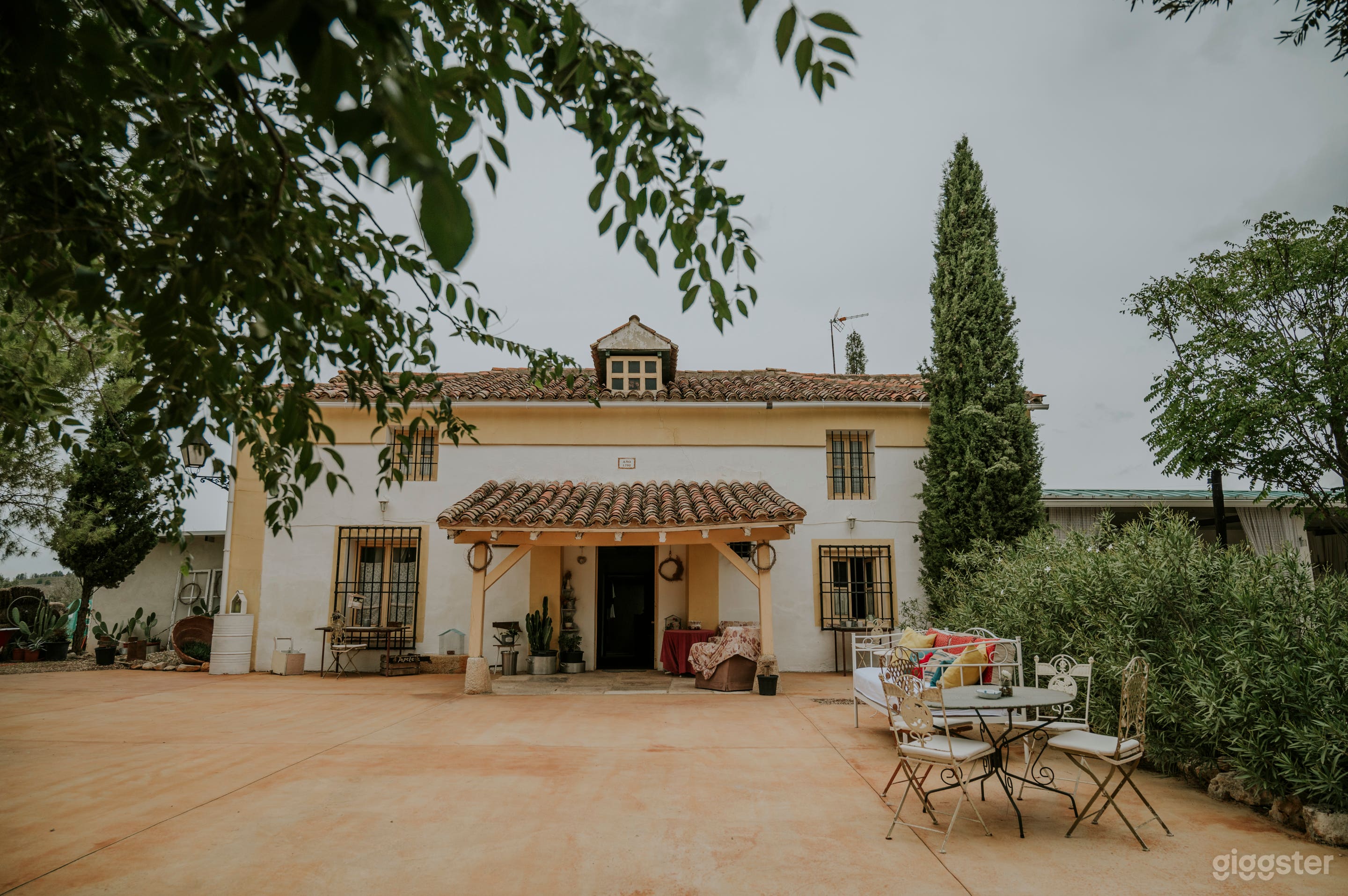 Country estate half an hour from downtown Madrid Photo 1