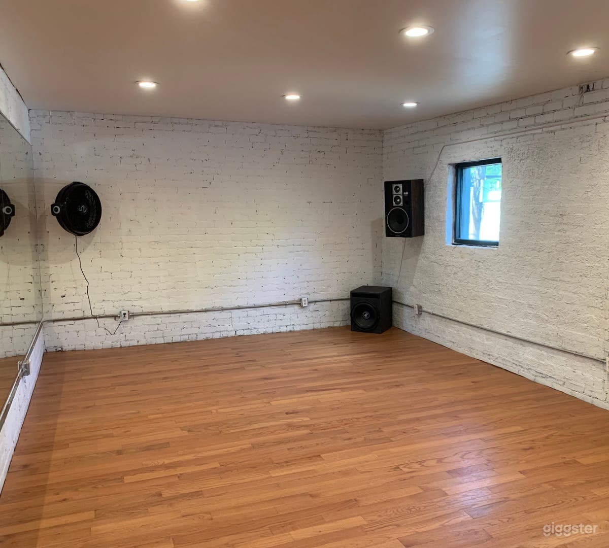 Vibrant Creative Space in Atlanta Photo 3