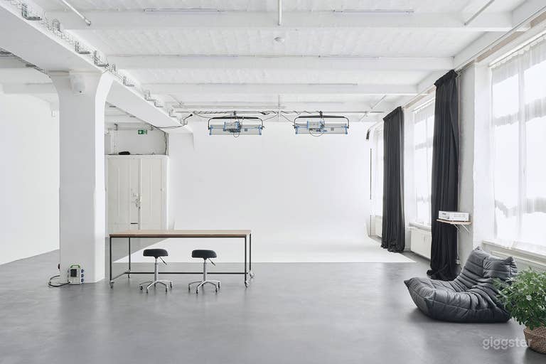  Daylight Industrial Studio in Kreuzkölln 