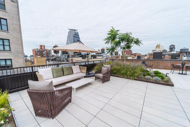  Stunning Flatiron Rooftop With Furniture 