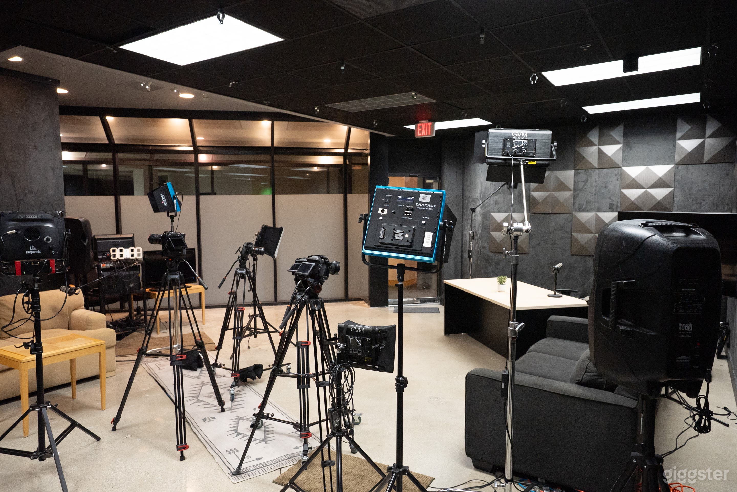 Modern Content Studio Photo 1