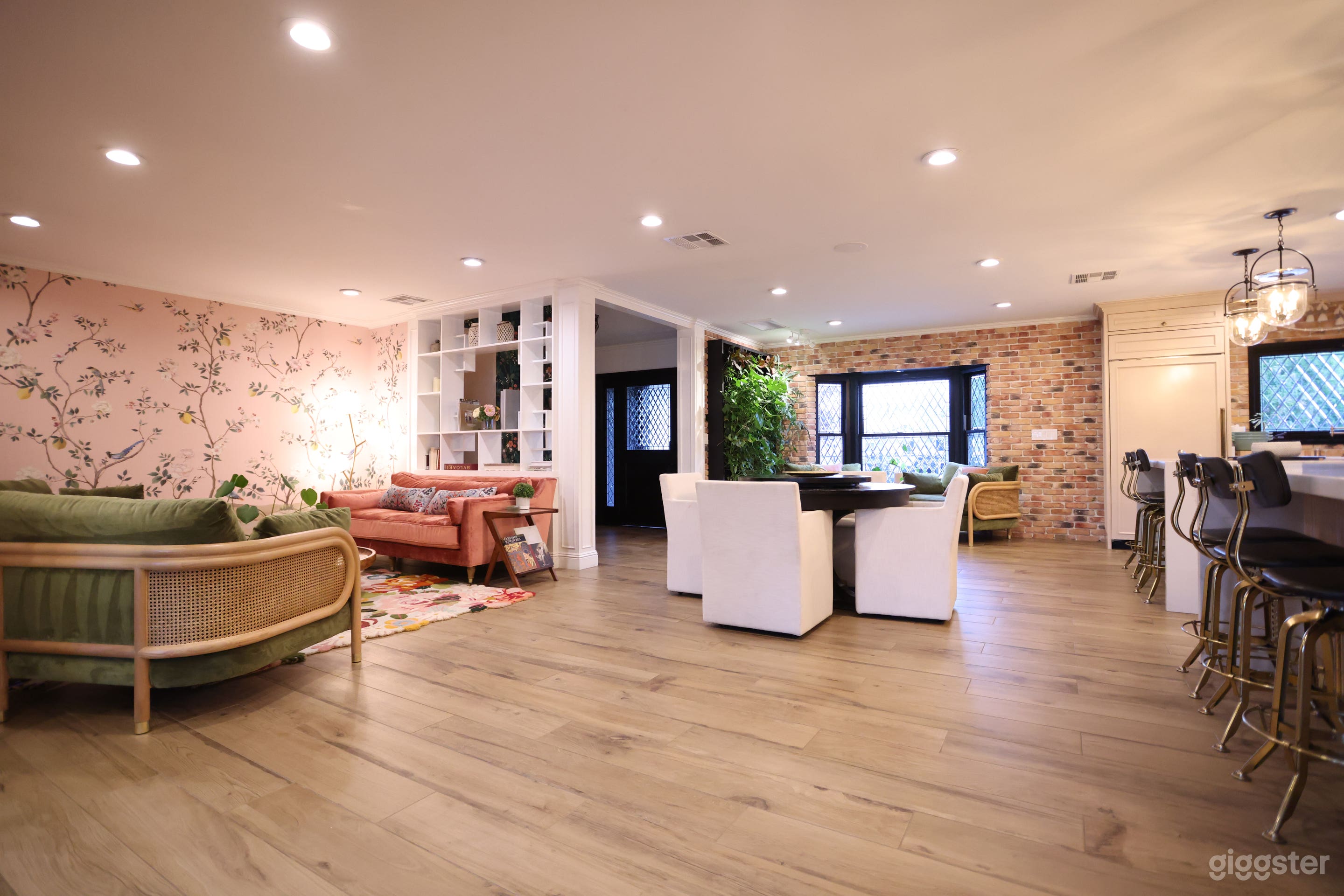 A Picture is Worth A Thousand Words Photo 4