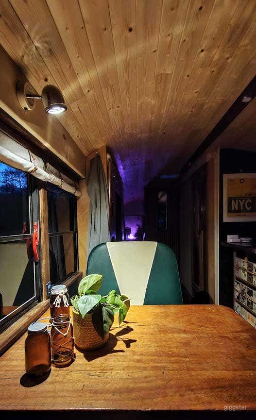 Luxury Converted US School Bus for Glamping Photo 4