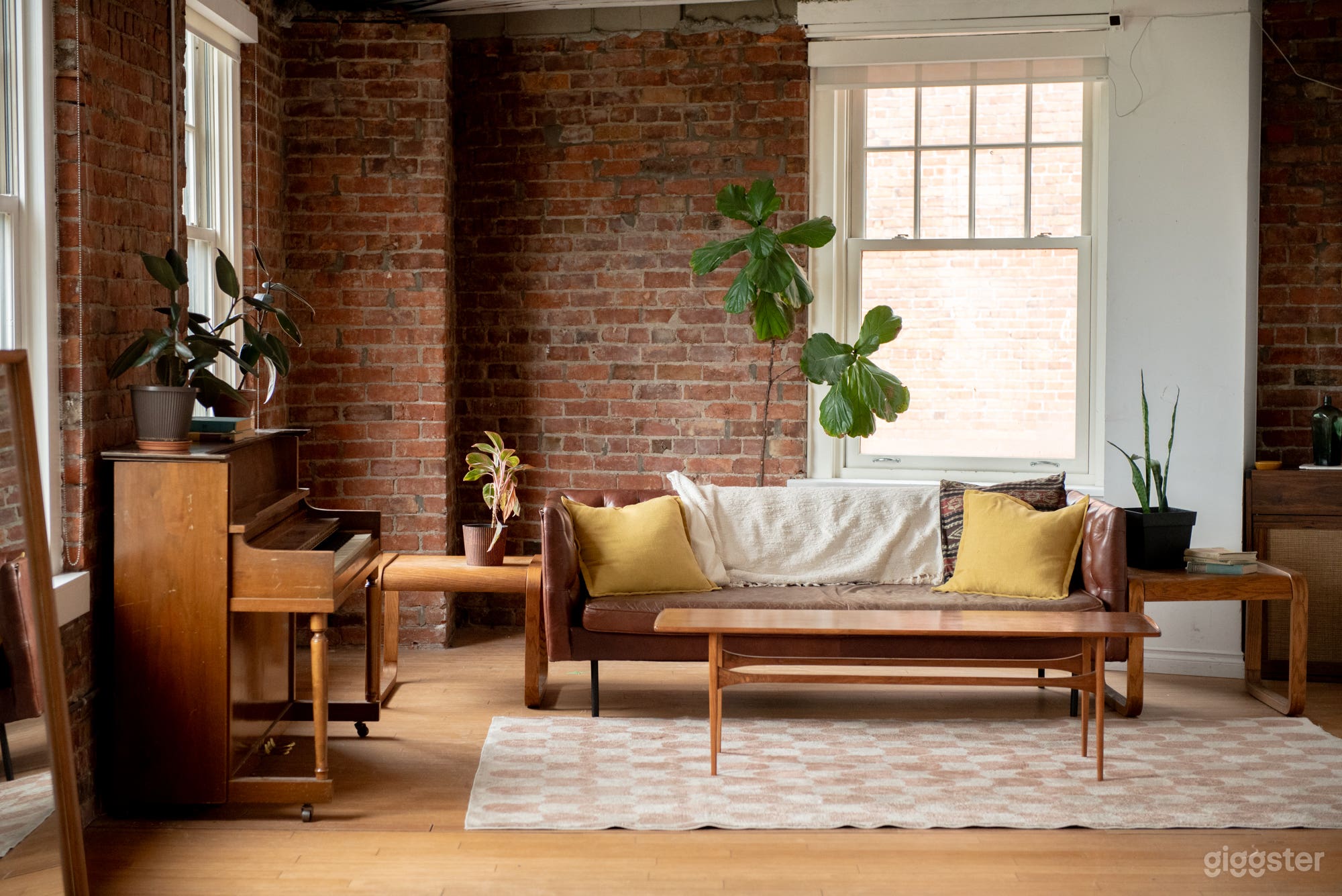 Bright Gastown Loft Photo studio  Photo 3