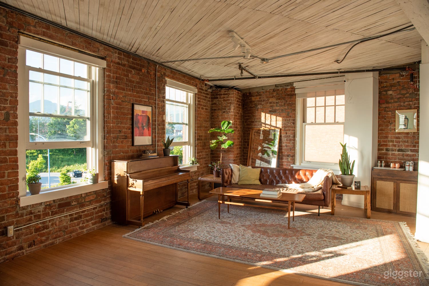 Bright Gastown Loft Photo studio  Photo 1