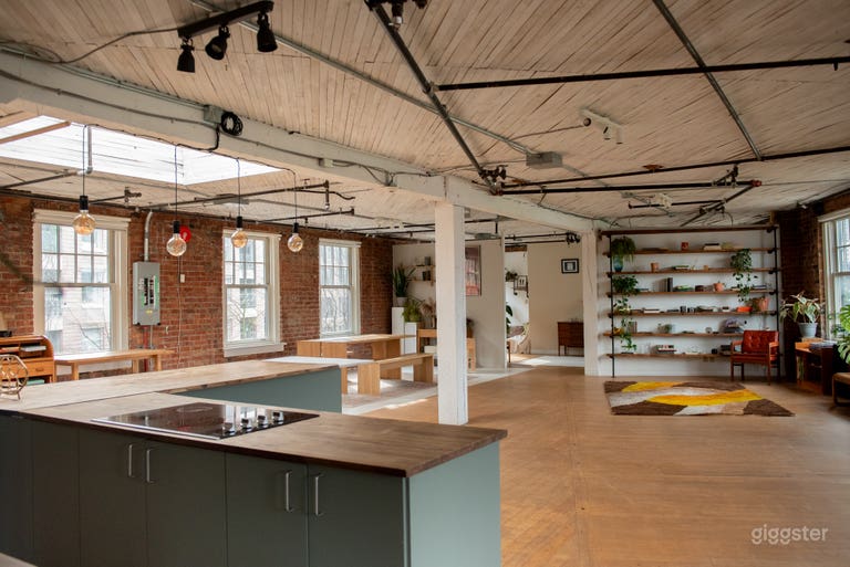  Bright Gastown Loft Photo studio  