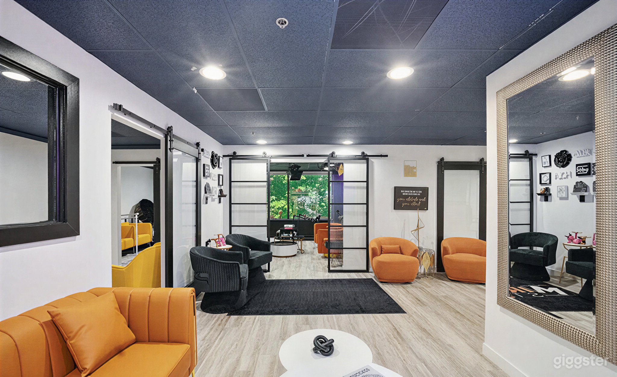 Miranda Studio Creative Photo & Recording Studio Photo 1
