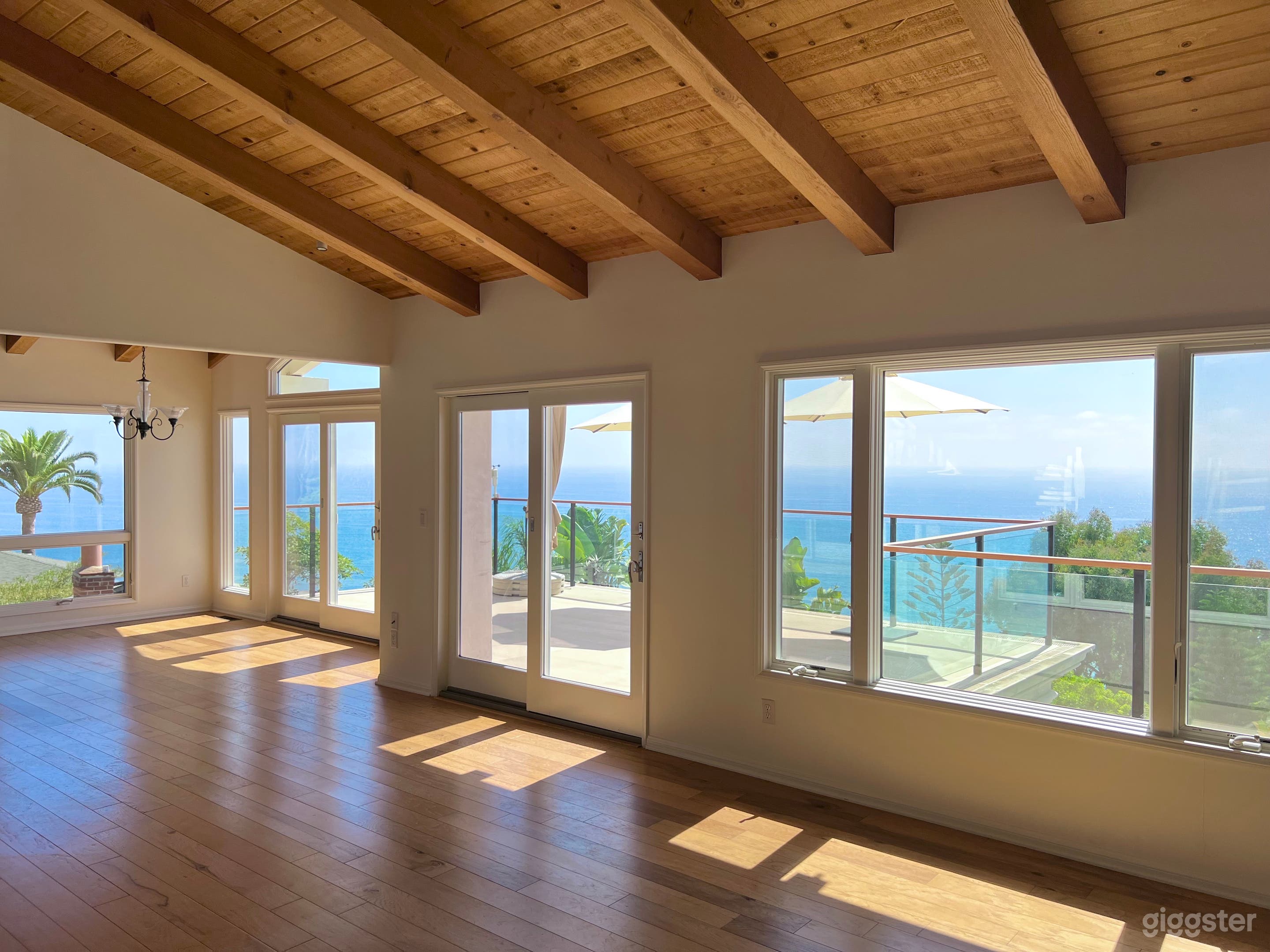 Enormous Balcony. Enormous Ocean View. Photo 2