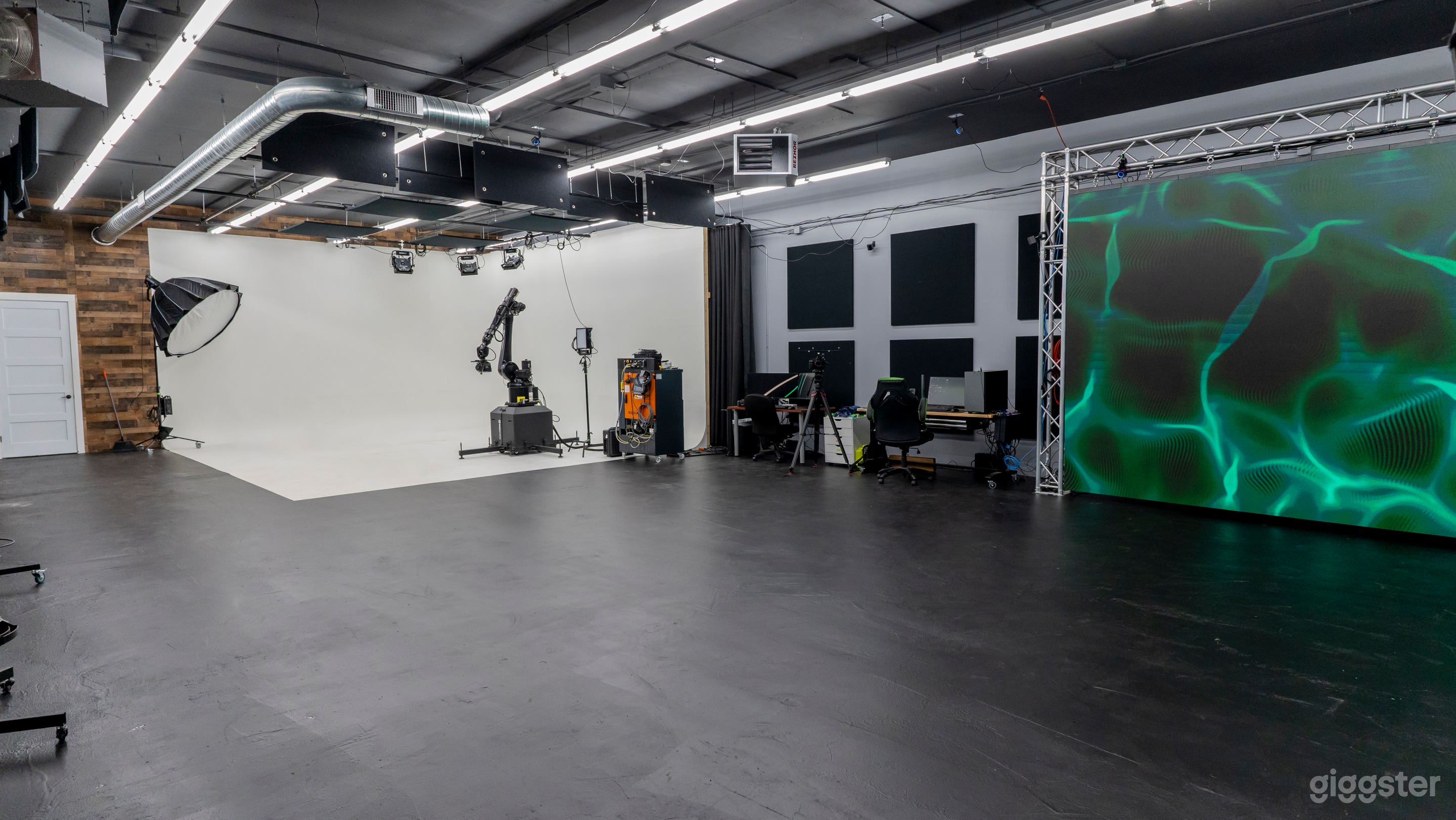 Commercial Production Studio with Amenities Photo 1