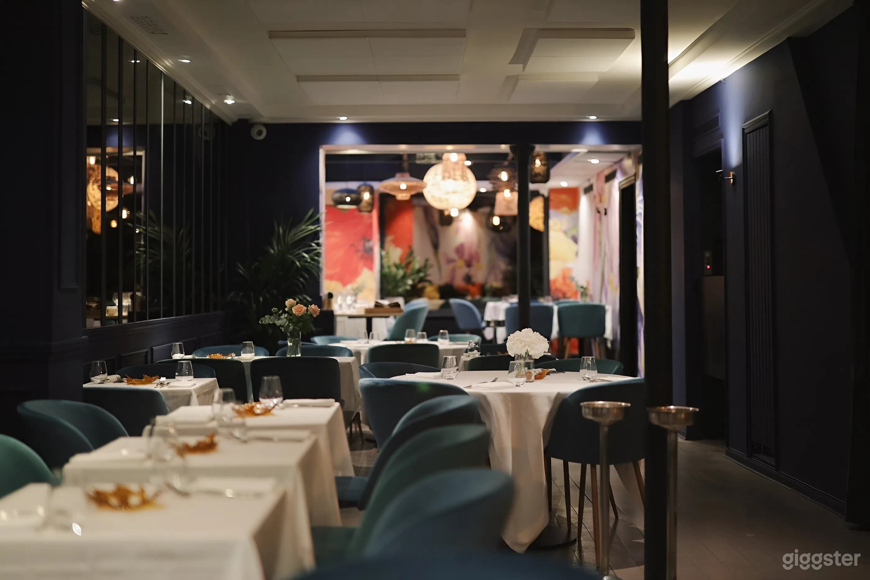 Photo de Élégant espace de restauration chinois à Paris 1