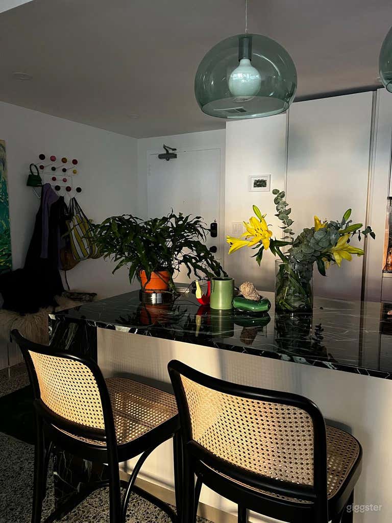  Eclectic Apartment on Brickell Bay 