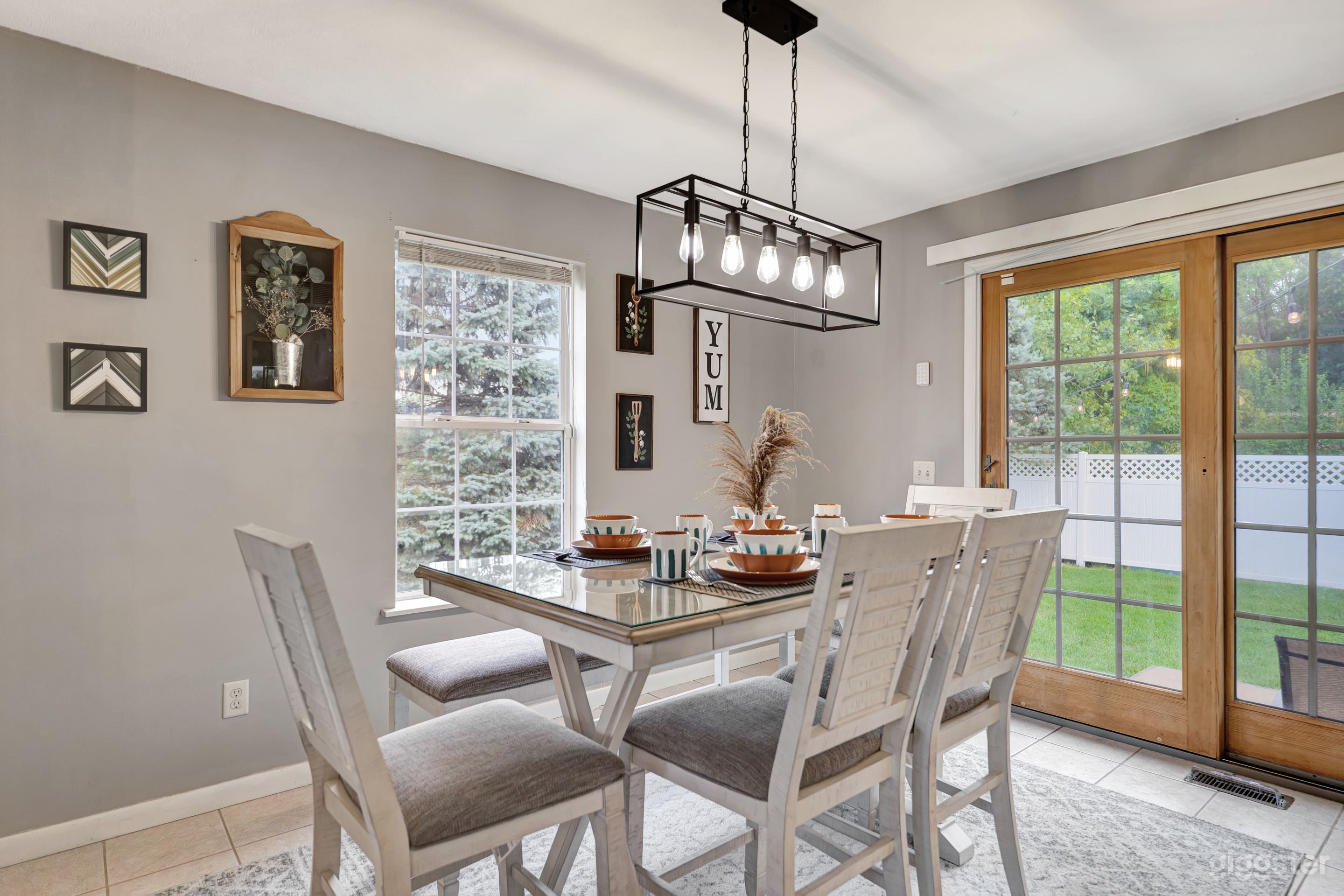 Retro Arcade Themed House Photo 2