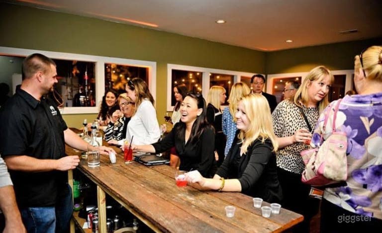  Quiet Private Bar and Lounge in North Charleston 