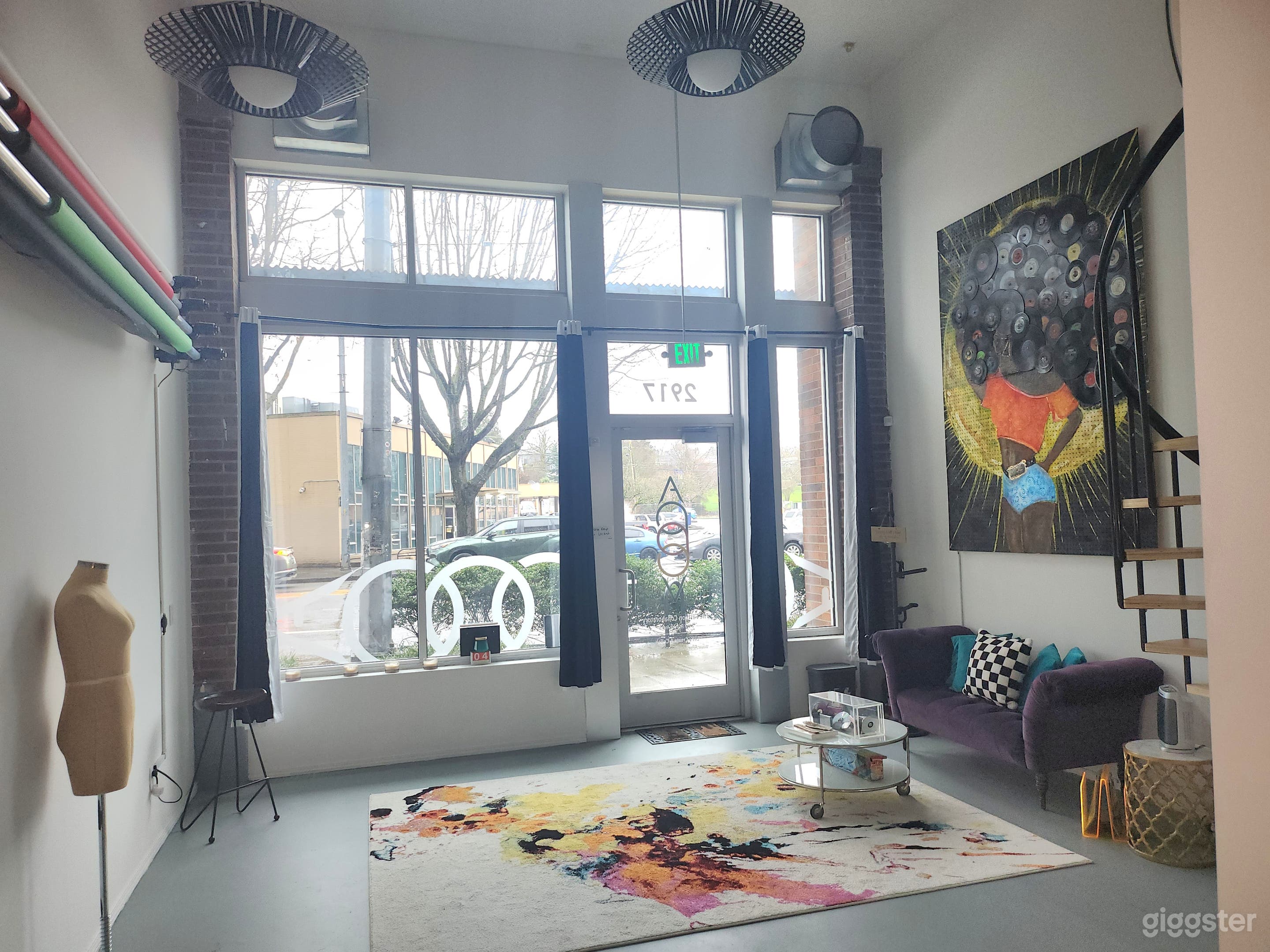 Street Access in multi- functional space. Everything is movable to accommodate your needs.