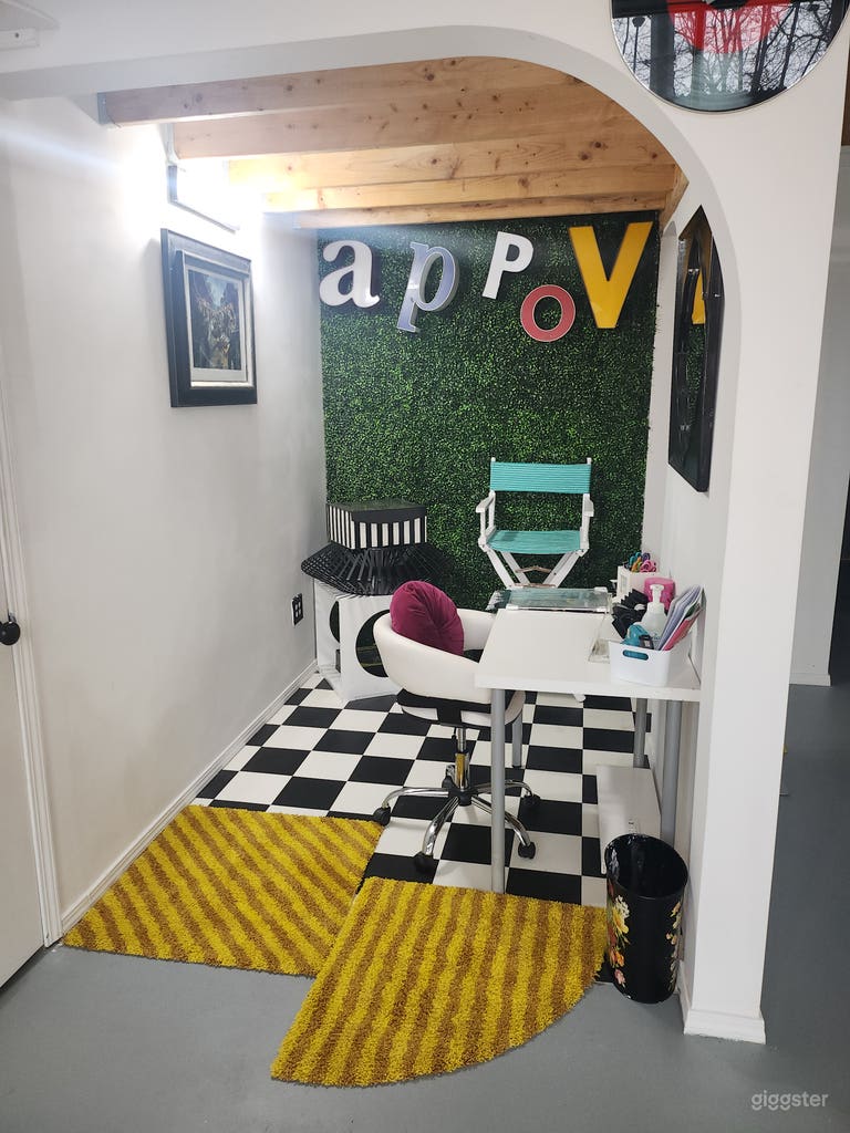  Production space which can be used for hair and make up or for your admin needs. 