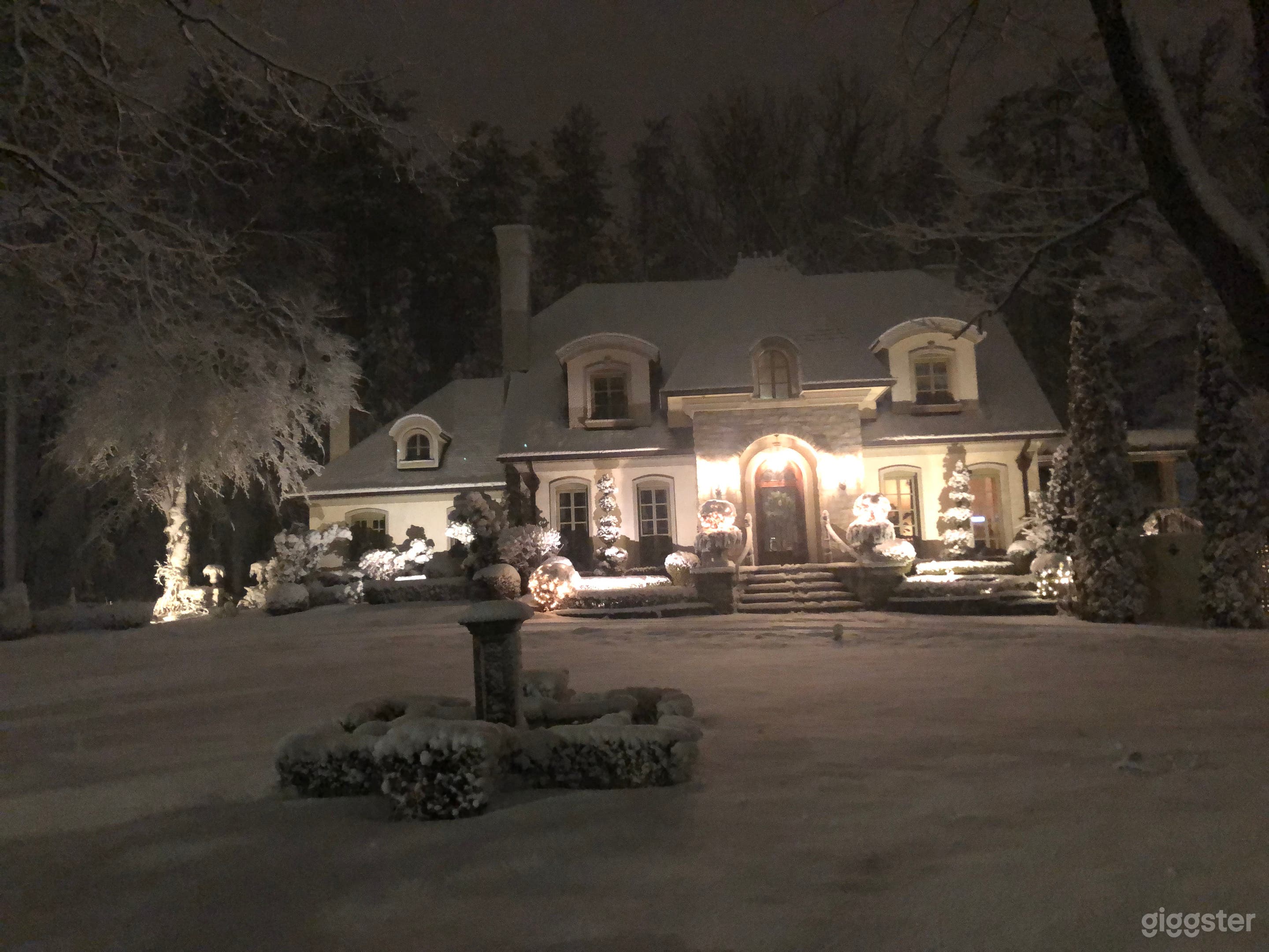 Country Manor Winter Time 