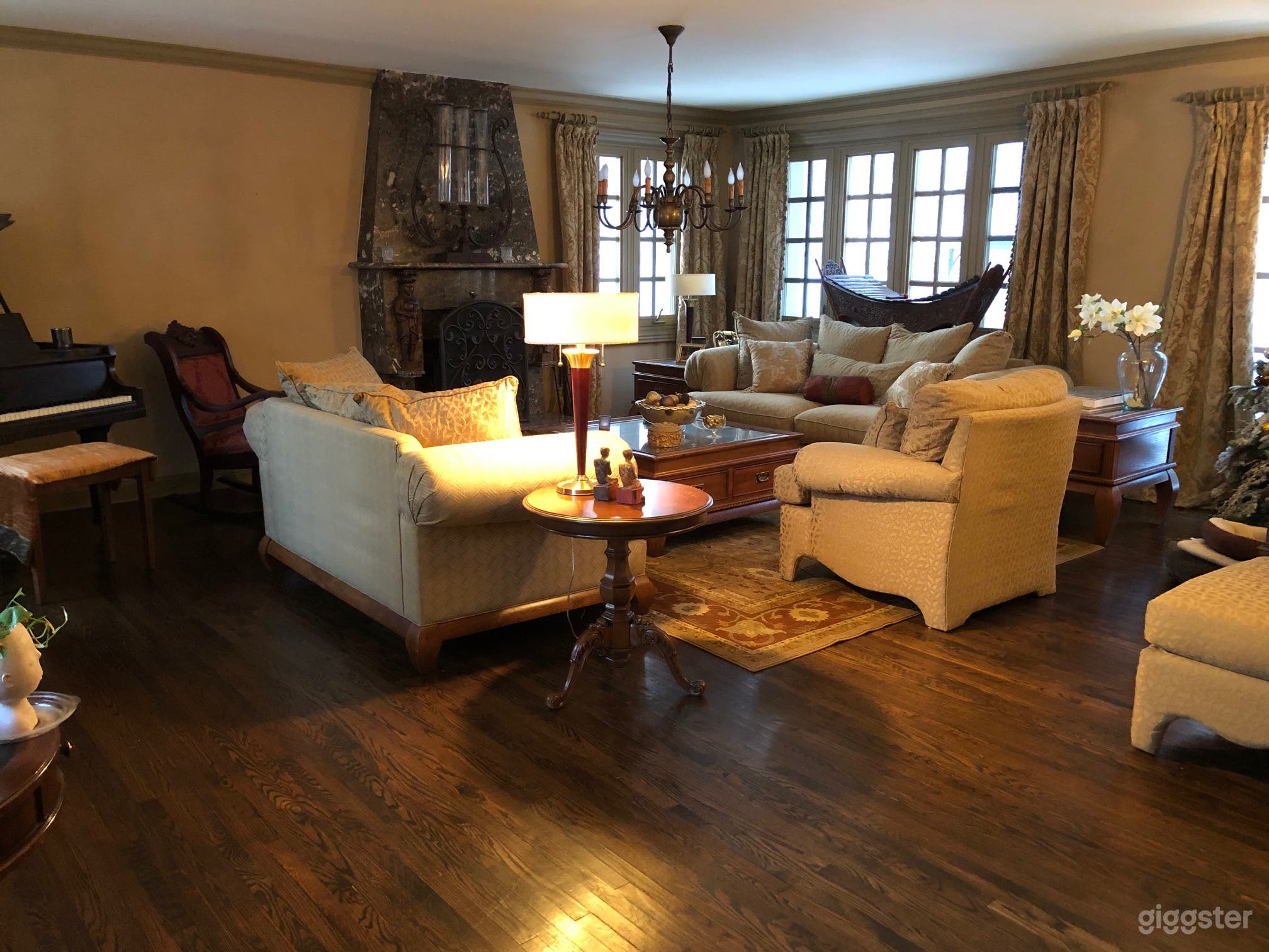 Cozy Charming English-French Country Manor Home Photo 3