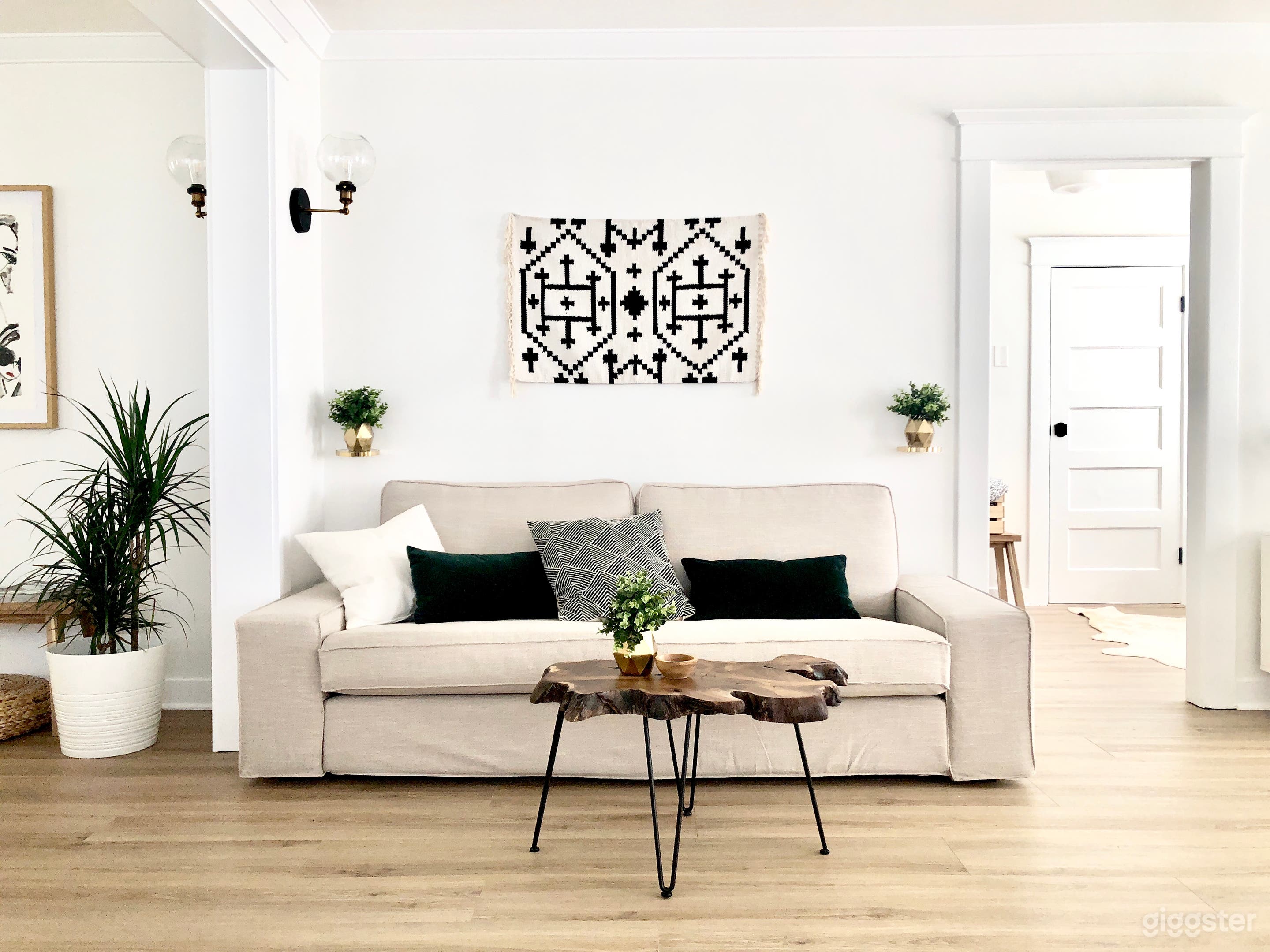 Spanish Hollywood Home w/ Scandi Modern Boho Vibe Photo 4