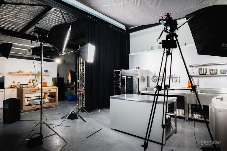  Plateau de tournage équipé + service vidéo clé-en 