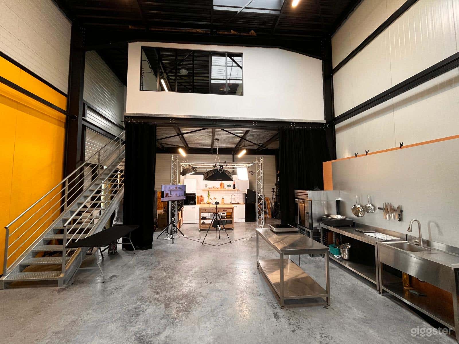 Plateau de tournage équipé + service vidéo clé-en Photo 3