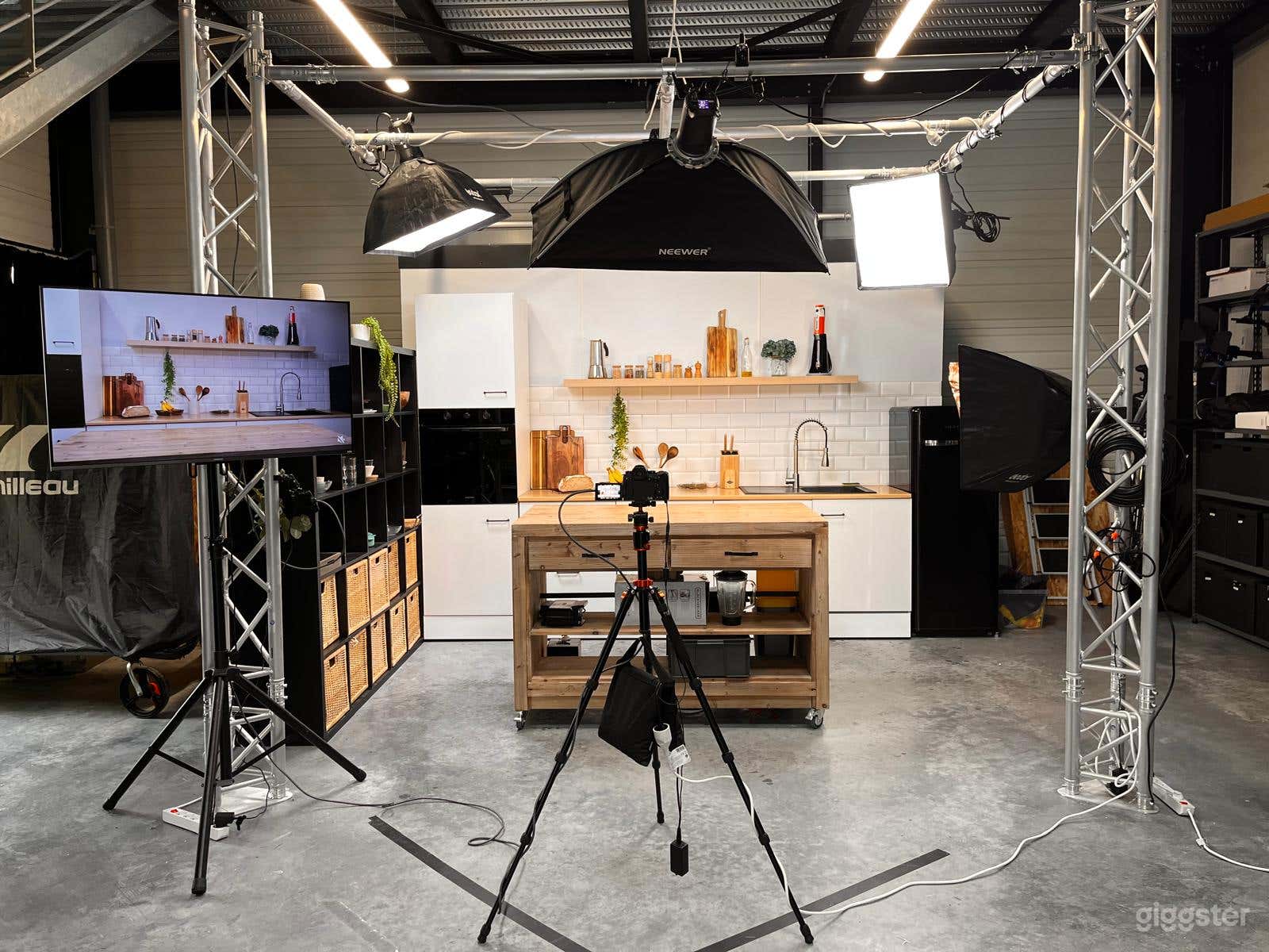 Plateau de tournage équipé + service vidéo clé-en Photo 1