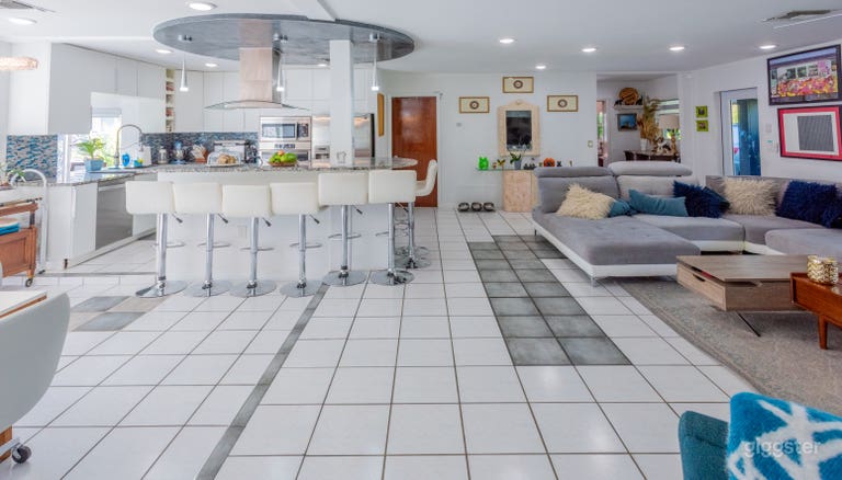  Casa brillante y moderna de 5 habitaciones en canal con piscina 