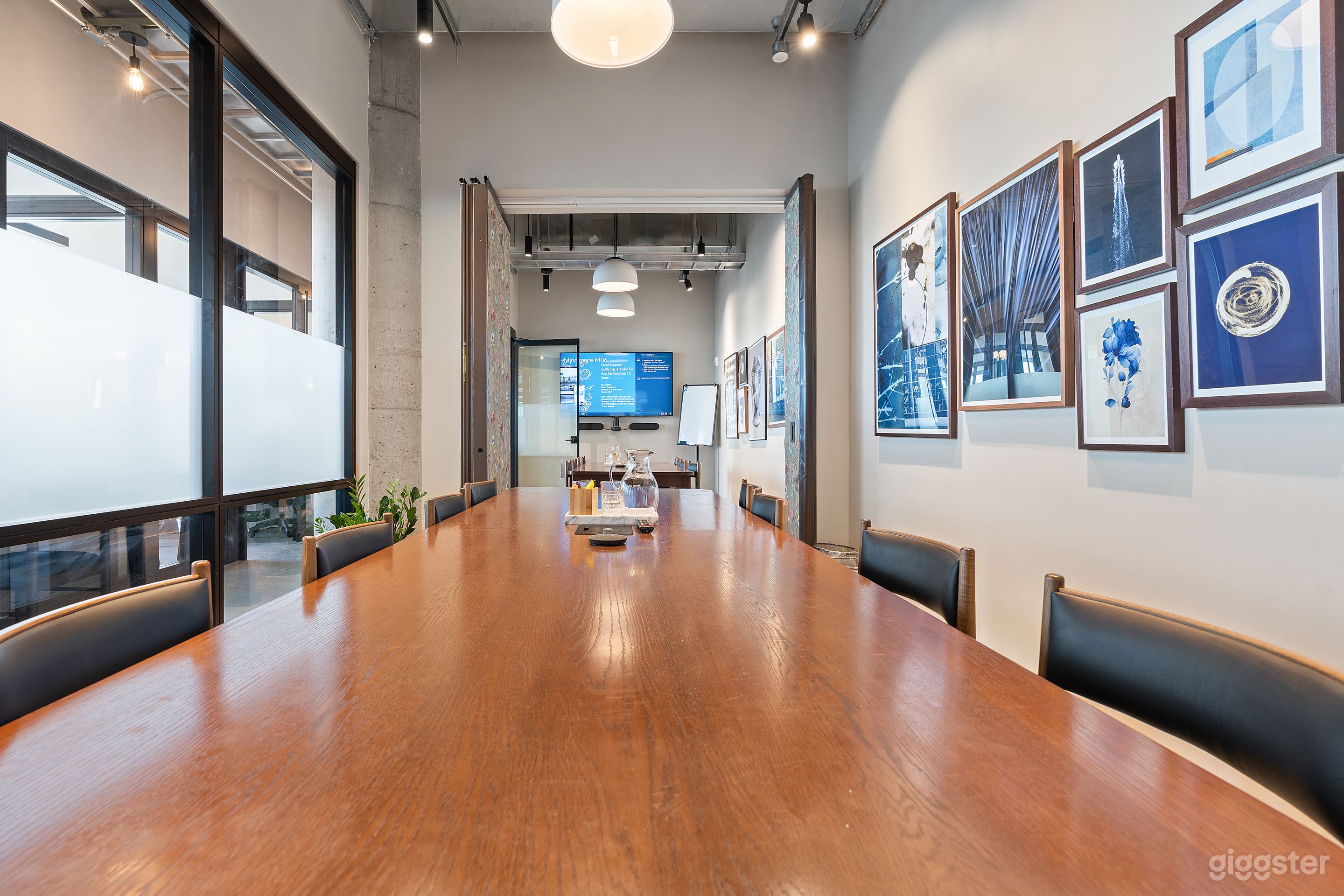 M6 &amp; M7: Meeting Room for 20 in Boutique Office Photo 4