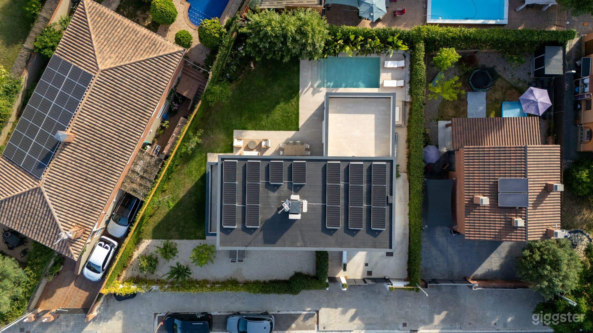 Casa Moderna 2024 con maravilloso Jardín y Piscina Foto 4
