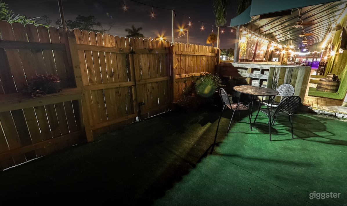 Cozy Open Space in a Restaurant for Photoshoots Photo 3