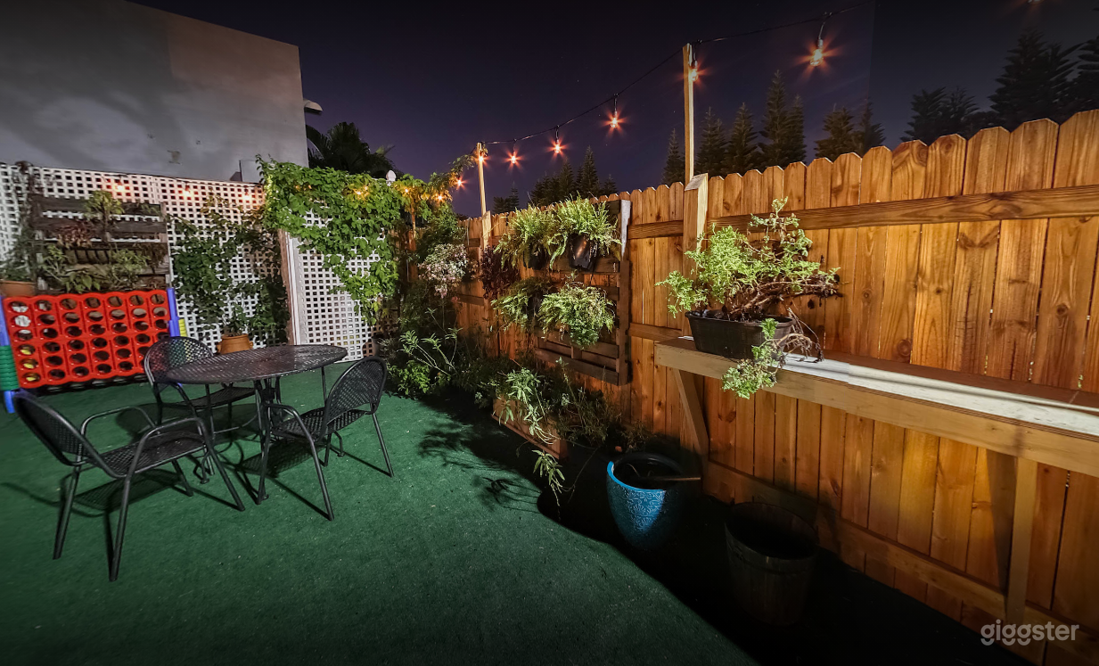 Cozy Open Space in a Restaurant for Photoshoots Photo 1