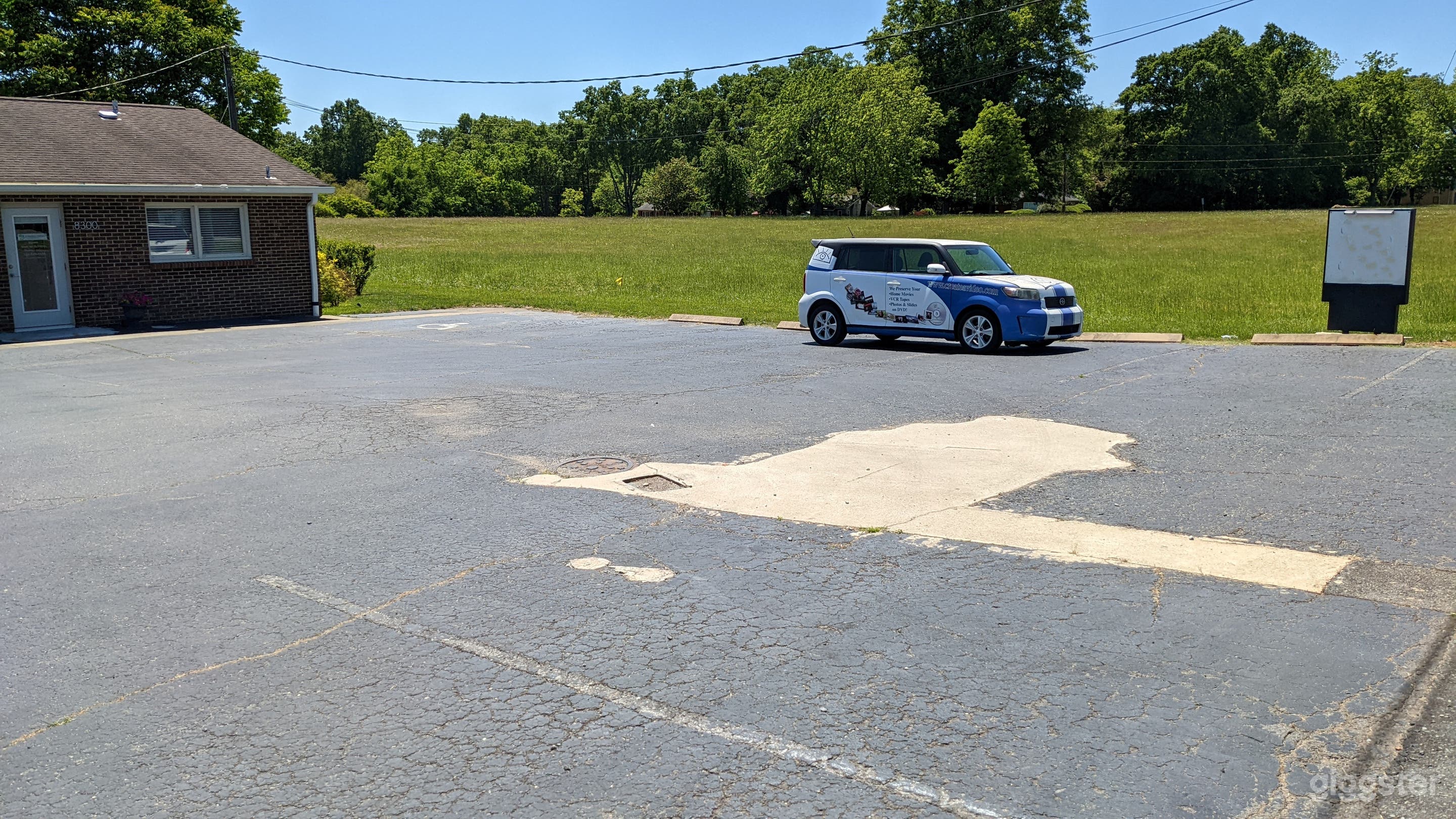 Versatile Parking &amp; Back Lot in Mint Hill  Photo 2