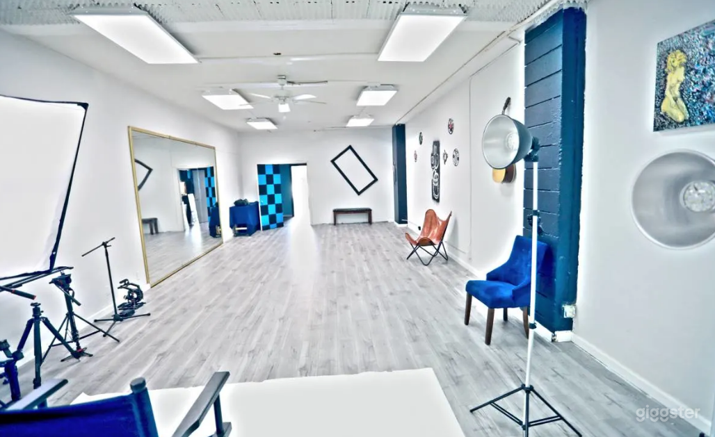 Creative, Cozy Studio in Glendale Photo 4