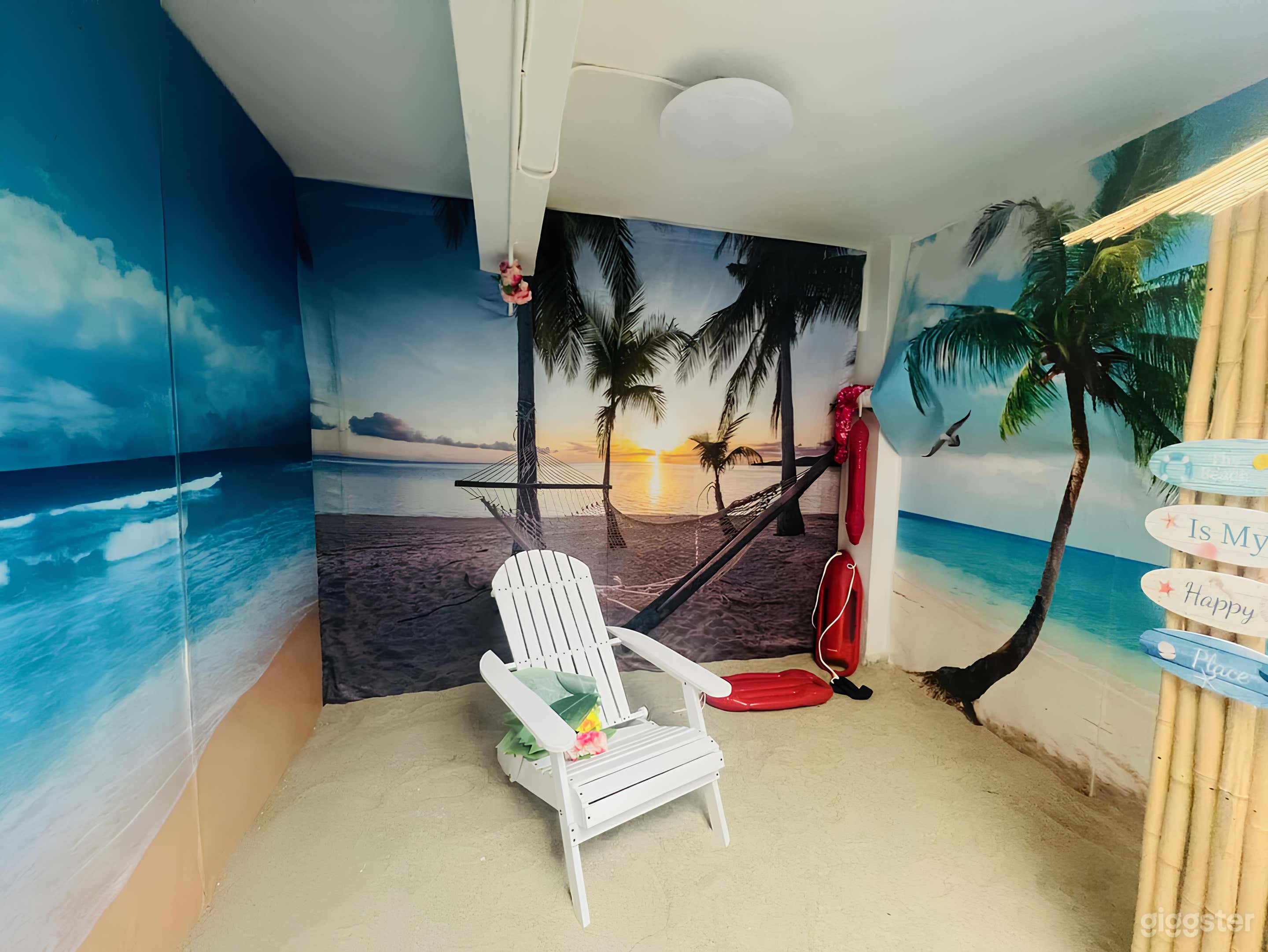 Beach & Green Garden Photo Studio Photo 1