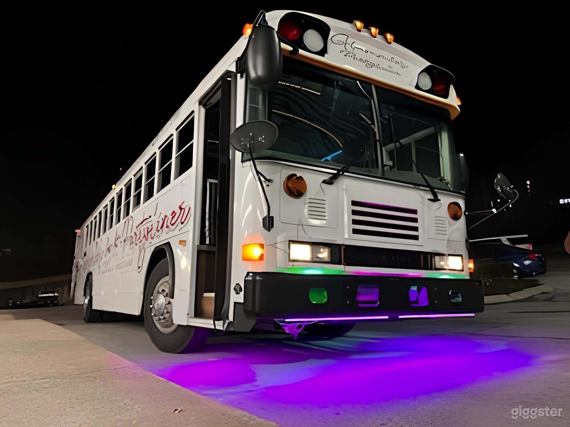 Luxurious Party &amp; Event Buses in Nashville Photo 2