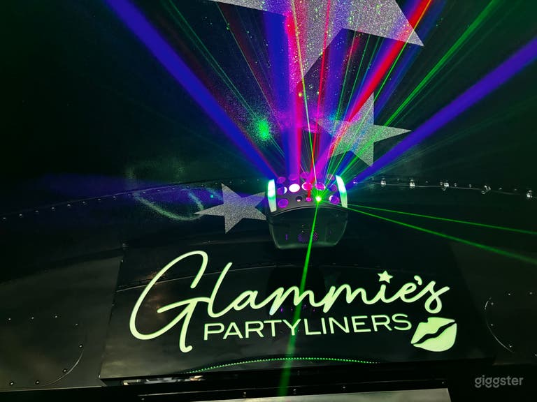  Luxurious Party & Event Buses in Nashville 