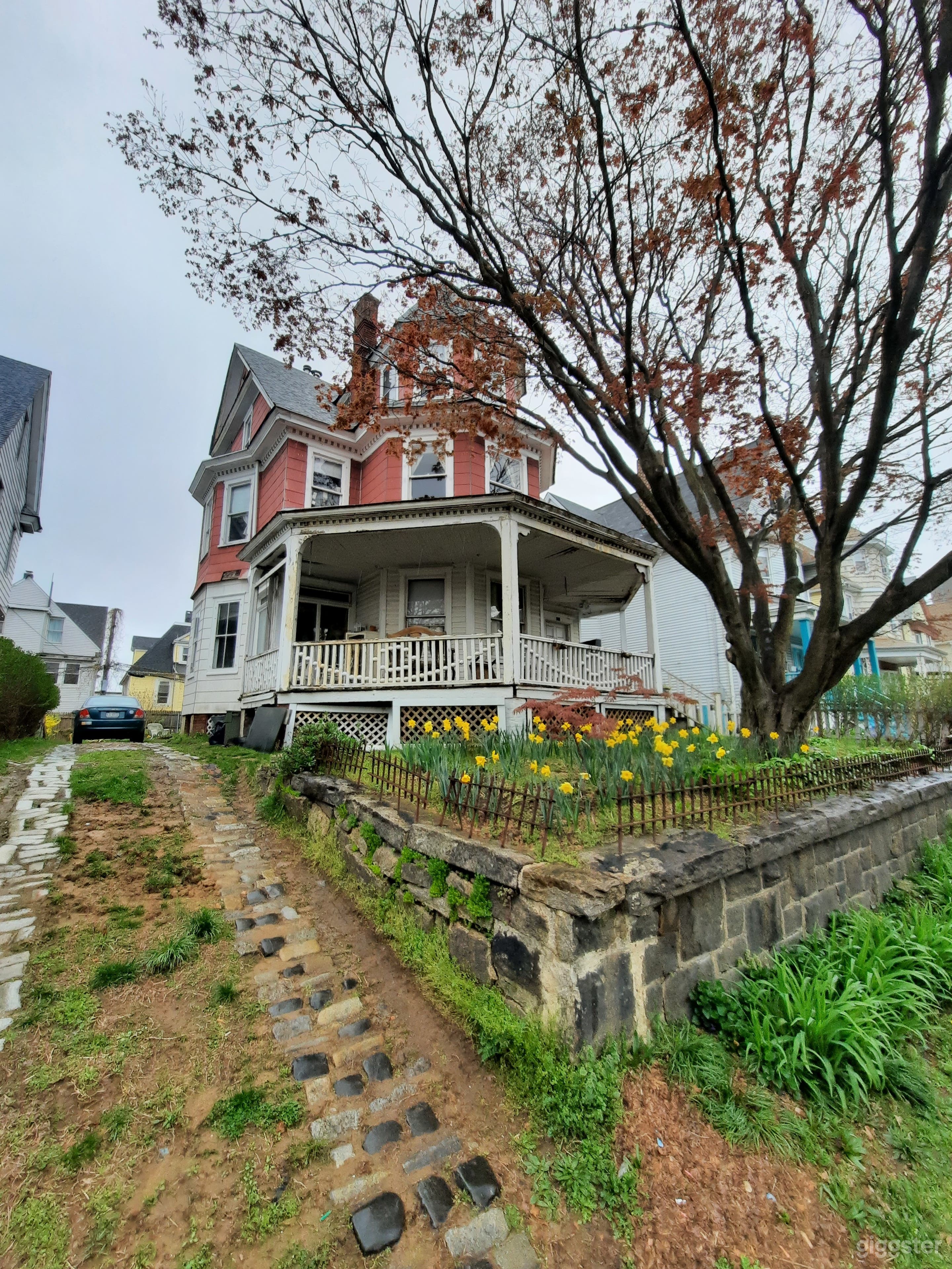 Victorian Home with Lots of Props and Character Photo 1