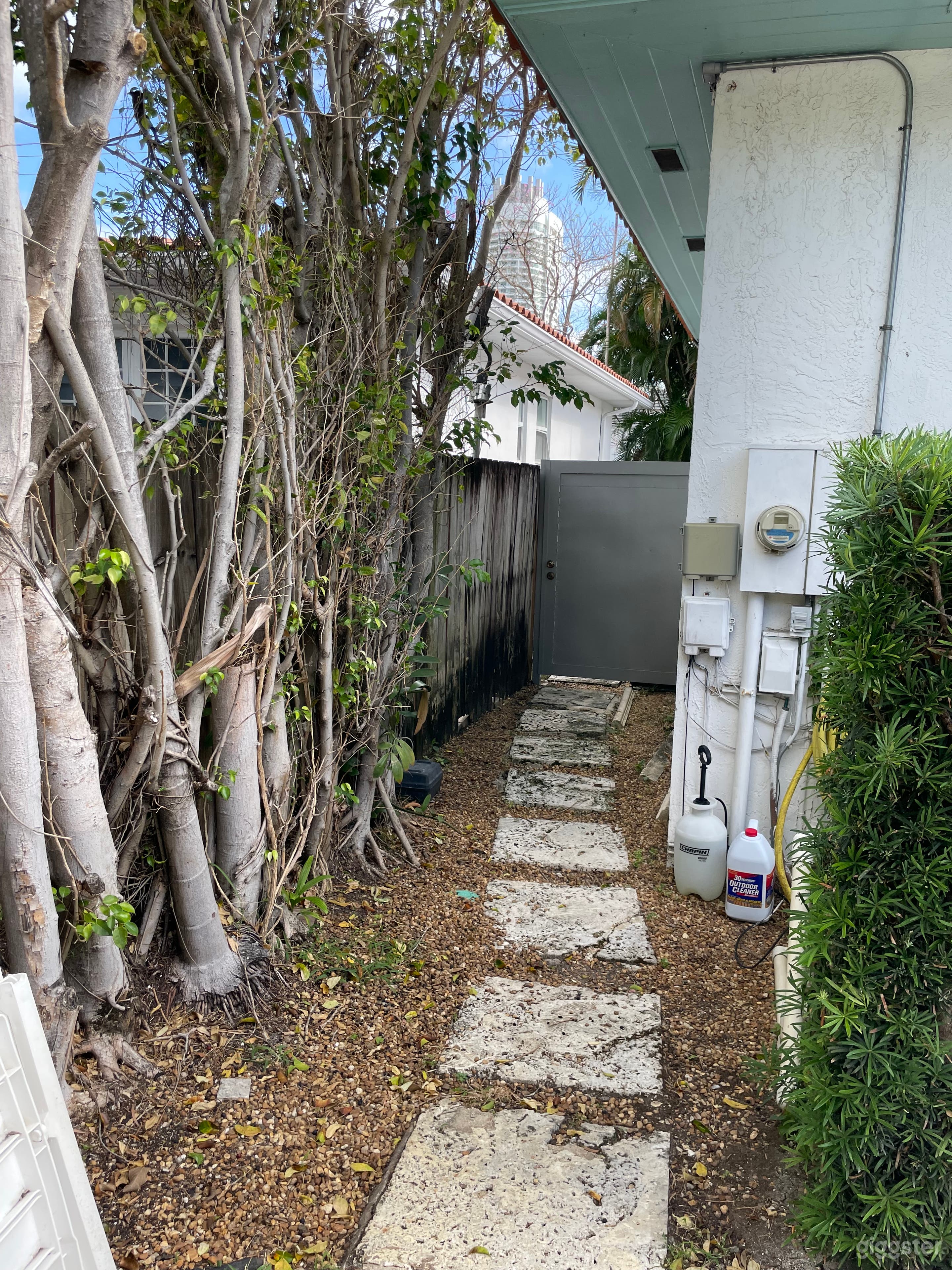 Miami Beach Pool Photo 3