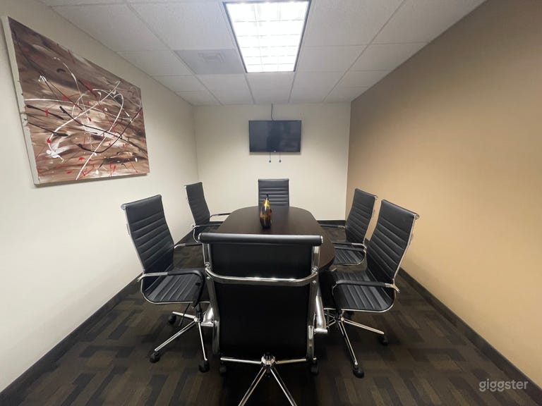  Suite 700: Small Conference Room (LAX) 