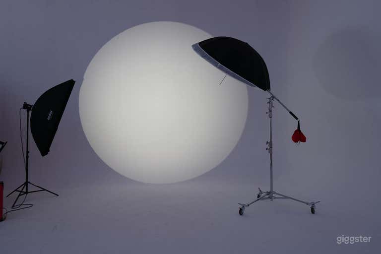  White Wall Set Includes All Lightings 