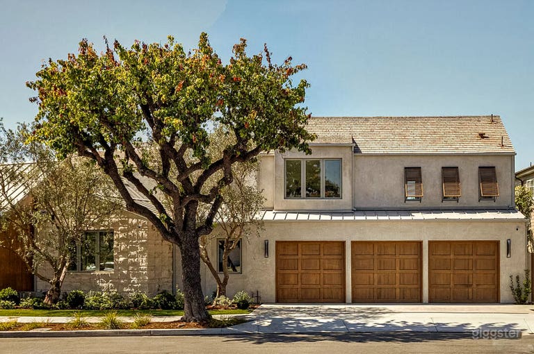  Coastal Contemporary Luxury Mansion with Pool, Sauna & Gym 