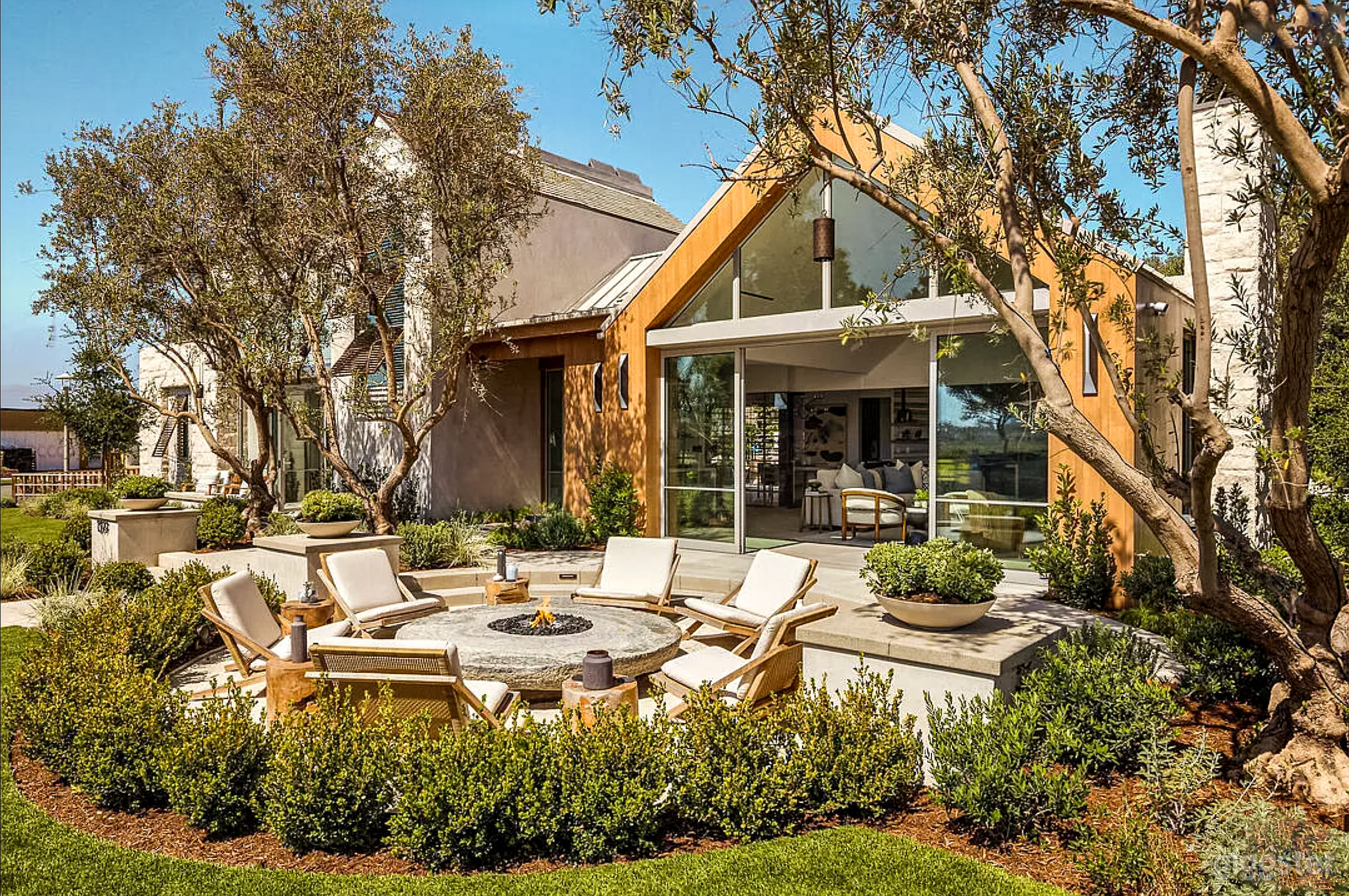 Coastal Contemporary Luxury Mansion with Pool, Sauna & Gym Photo 4
