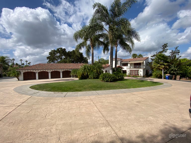  Private Hilltop Estate 