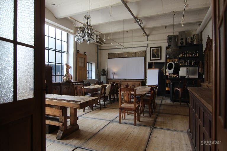  MARX ANTIK Location-Industrielle Eventhalle im Vintage-Stil 