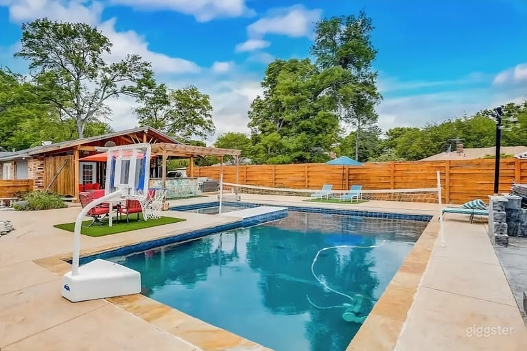  Relaxing Pool with Pool house and Lounge 