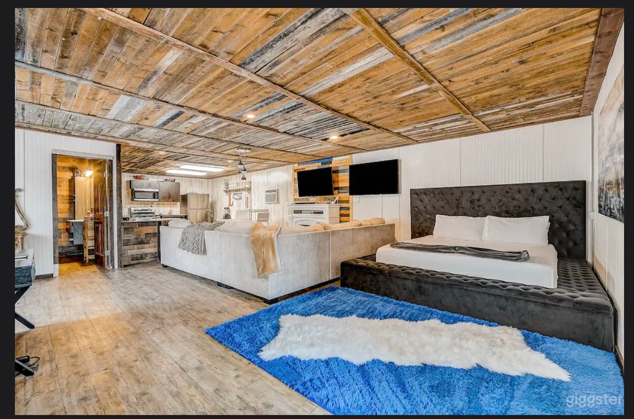 Relaxing Pool with Pool house and Lounge Photo 4