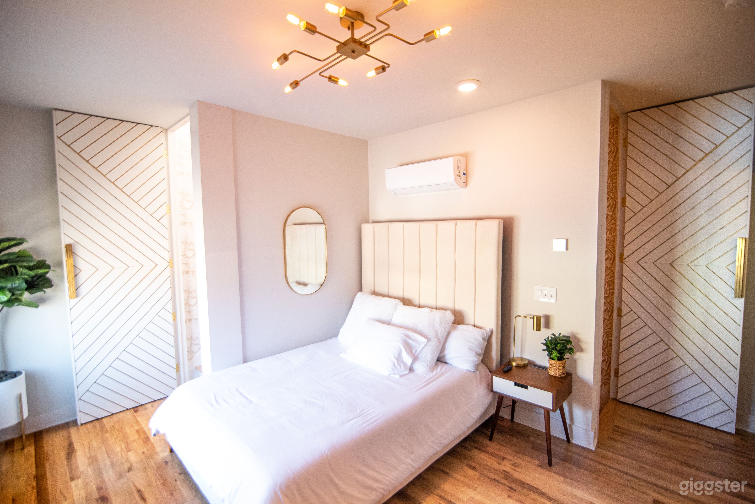 Modern Lux Townhome in the City Photo 1