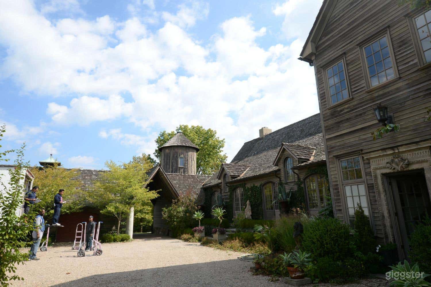 Stunning &amp; rustic European-style farm property Photo 3